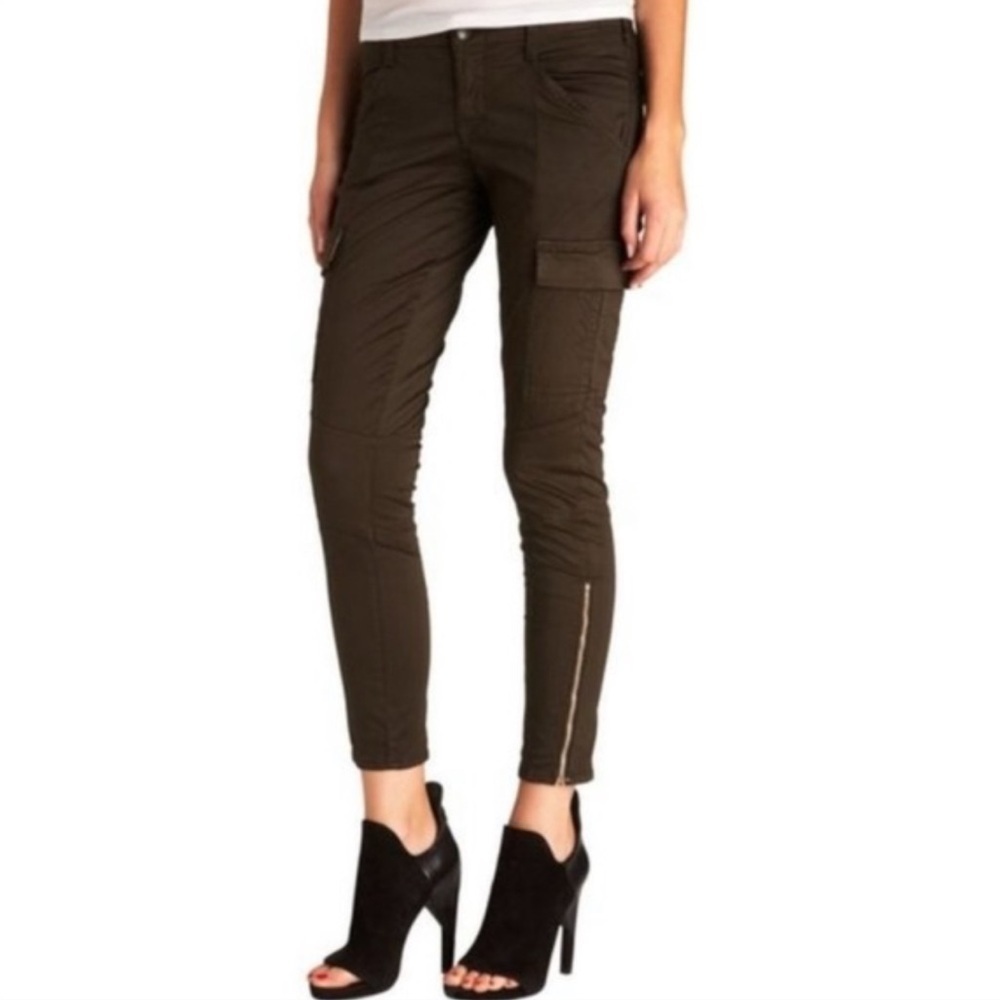 J Brand Houlihan Skinny Cargo Pants in Army Green with Side Zippers - size 28